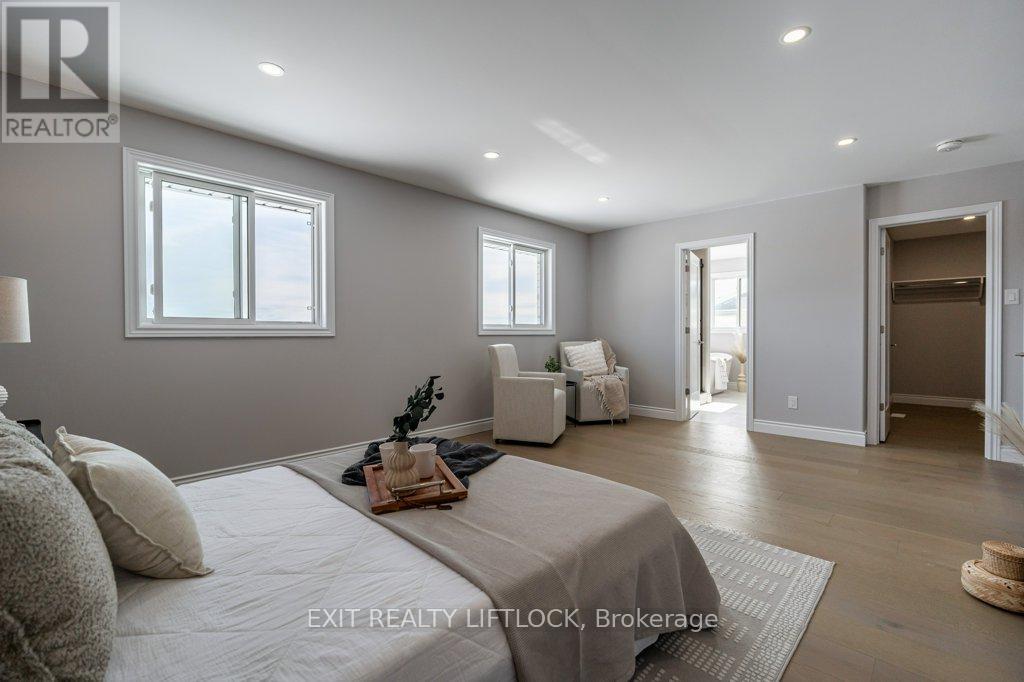 802 Steinberg Court, Peterborough (Monaghan Ward 2), Ontario  K9K 0H7 - Photo 17 - X12516742