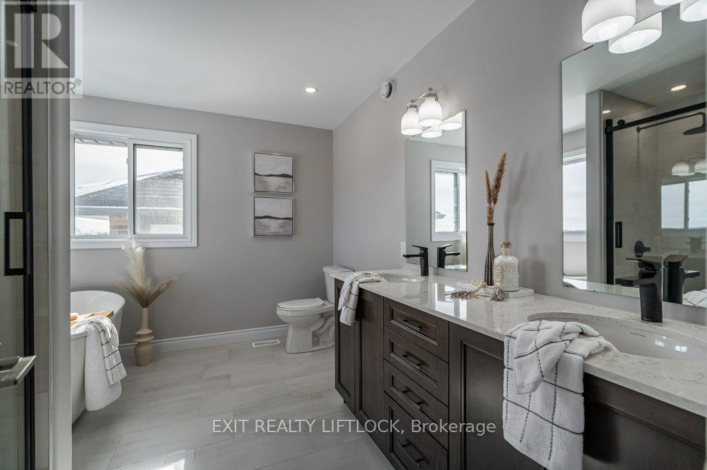 802 Steinberg Court, Peterborough (Monaghan Ward 2), Ontario  K9K 0H7 - Photo 18 - X12516742