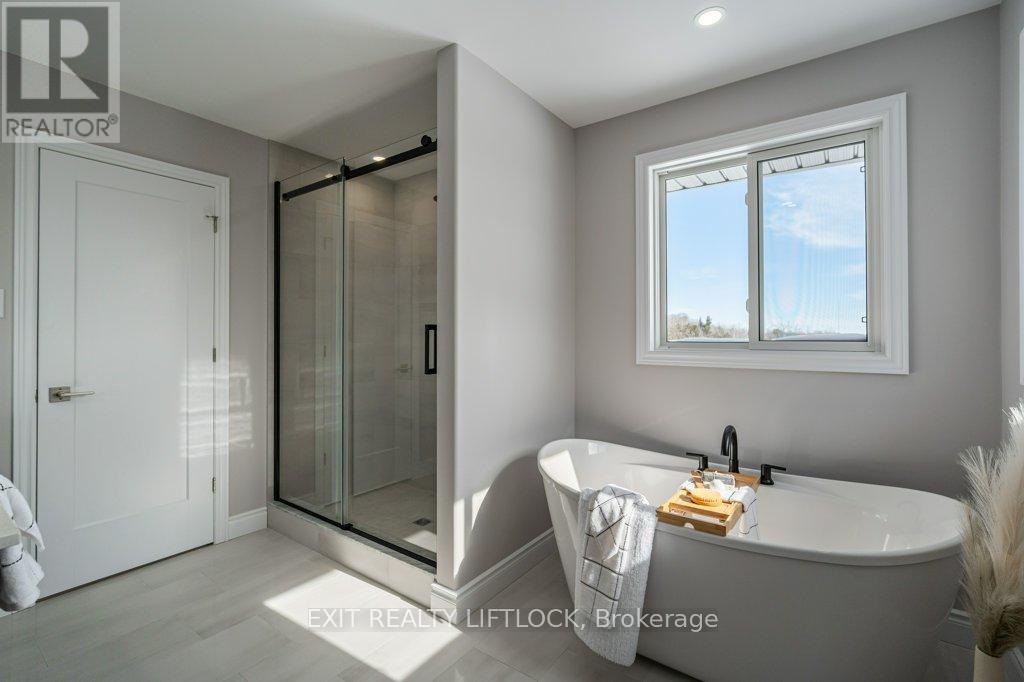 802 Steinberg Court, Peterborough (Monaghan Ward 2), Ontario  K9K 0H7 - Photo 19 - X12516742