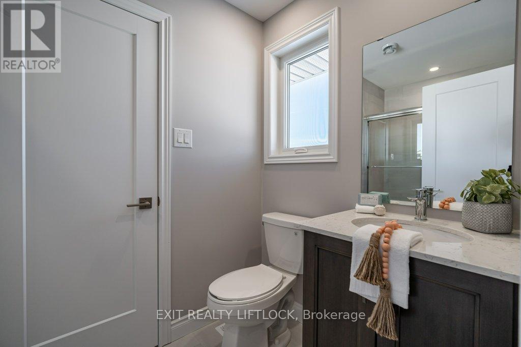 802 Steinberg Court, Peterborough (Monaghan Ward 2), Ontario  K9K 0H7 - Photo 22 - X12516742