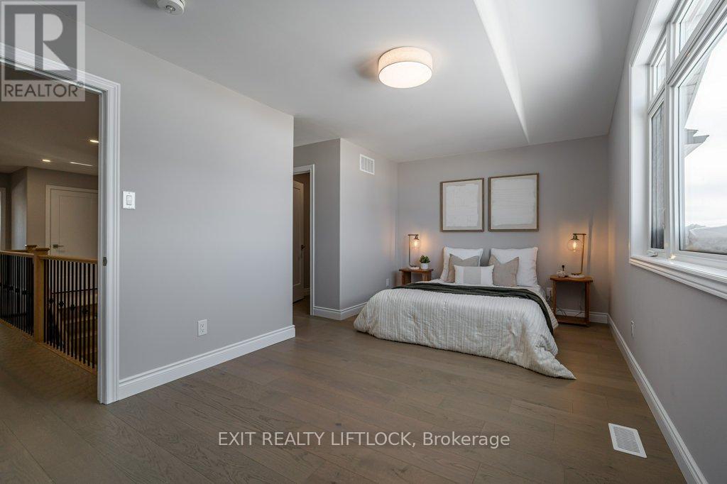 802 Steinberg Court, Peterborough (Monaghan Ward 2), Ontario  K9K 0H7 - Photo 26 - X12516742