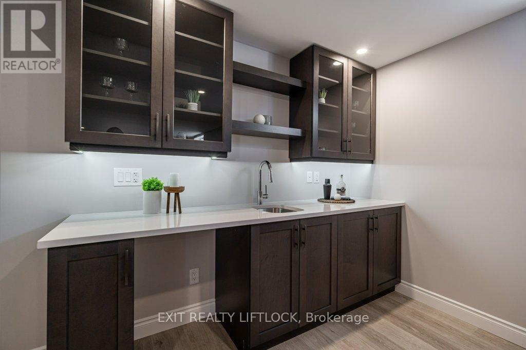 802 Steinberg Court, Peterborough (Monaghan Ward 2), Ontario  K9K 0H7 - Photo 34 - X12516742