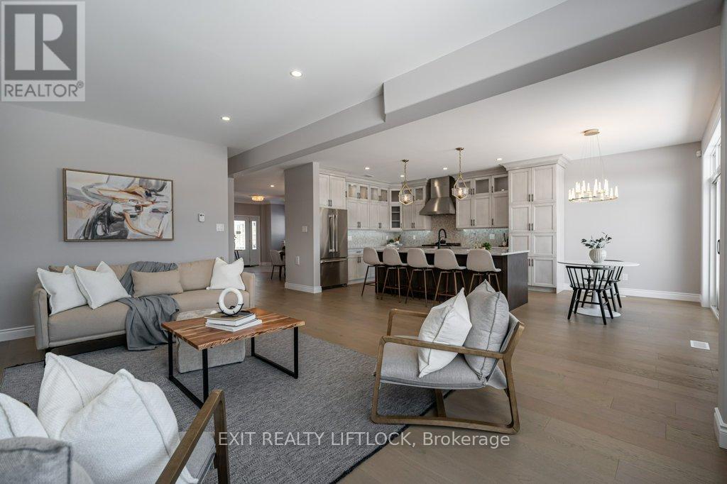 802 Steinberg Court, Peterborough (Monaghan Ward 2), Ontario  K9K 0H7 - Photo 9 - X12516742