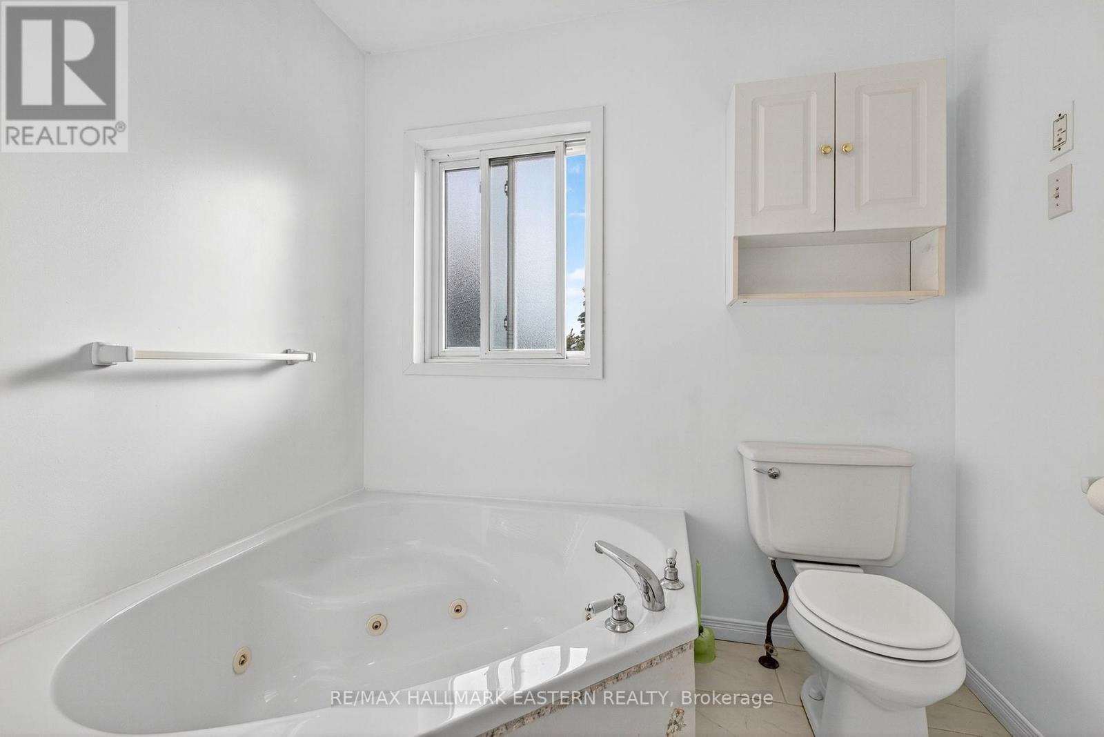 676 Towerhill Road, Peterborough (Northcrest Ward 5), Ontario  K9K 2N2 - Photo 20 - X12516766