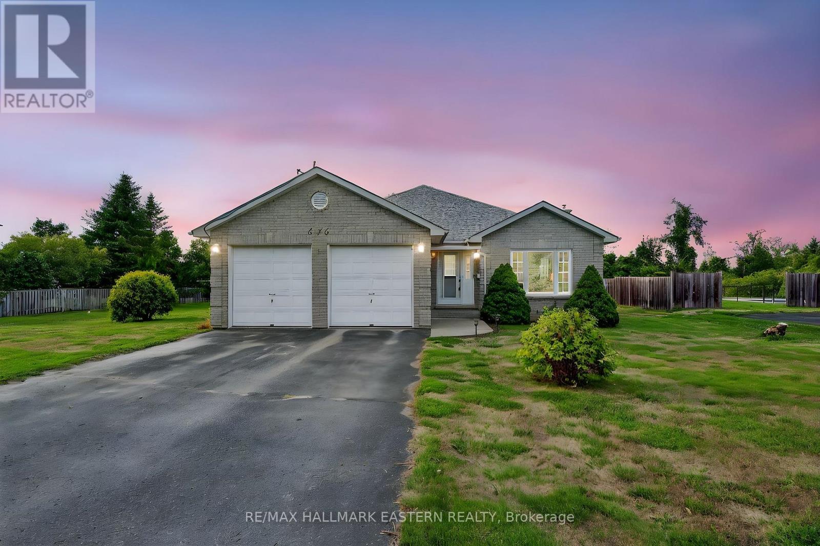 676 Towerhill Road, Peterborough (Northcrest Ward 5), Ontario  K9K 2N2 - Photo 3 - X12516766