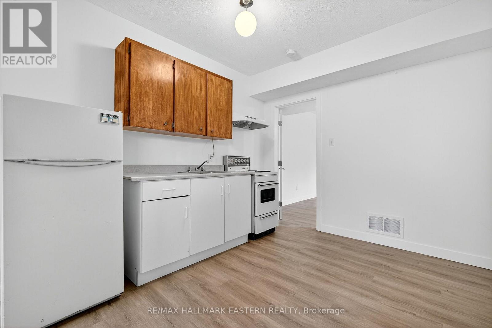 676 Towerhill Road, Peterborough (Northcrest Ward 5), Ontario  K9K 2N2 - Photo 34 - X12516766