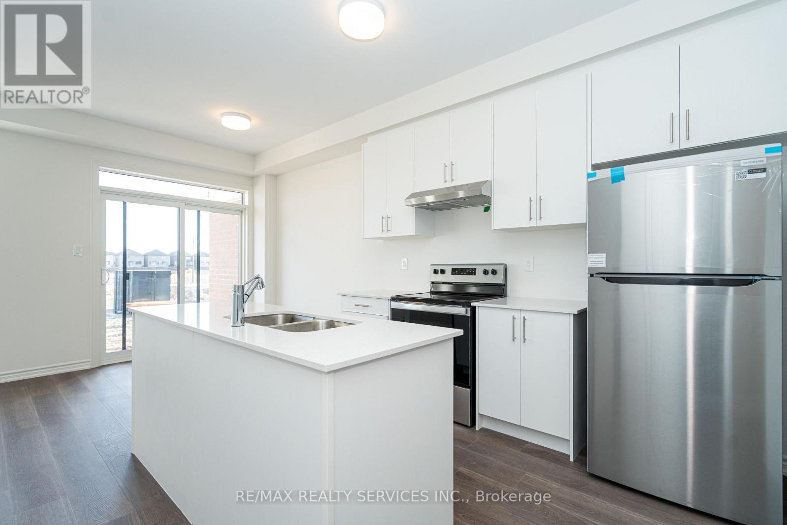 123 Sanderson Drive, Kawartha Lakes (Lindsay), Ontario  K9V 0T2 - Photo 11 - X12516616