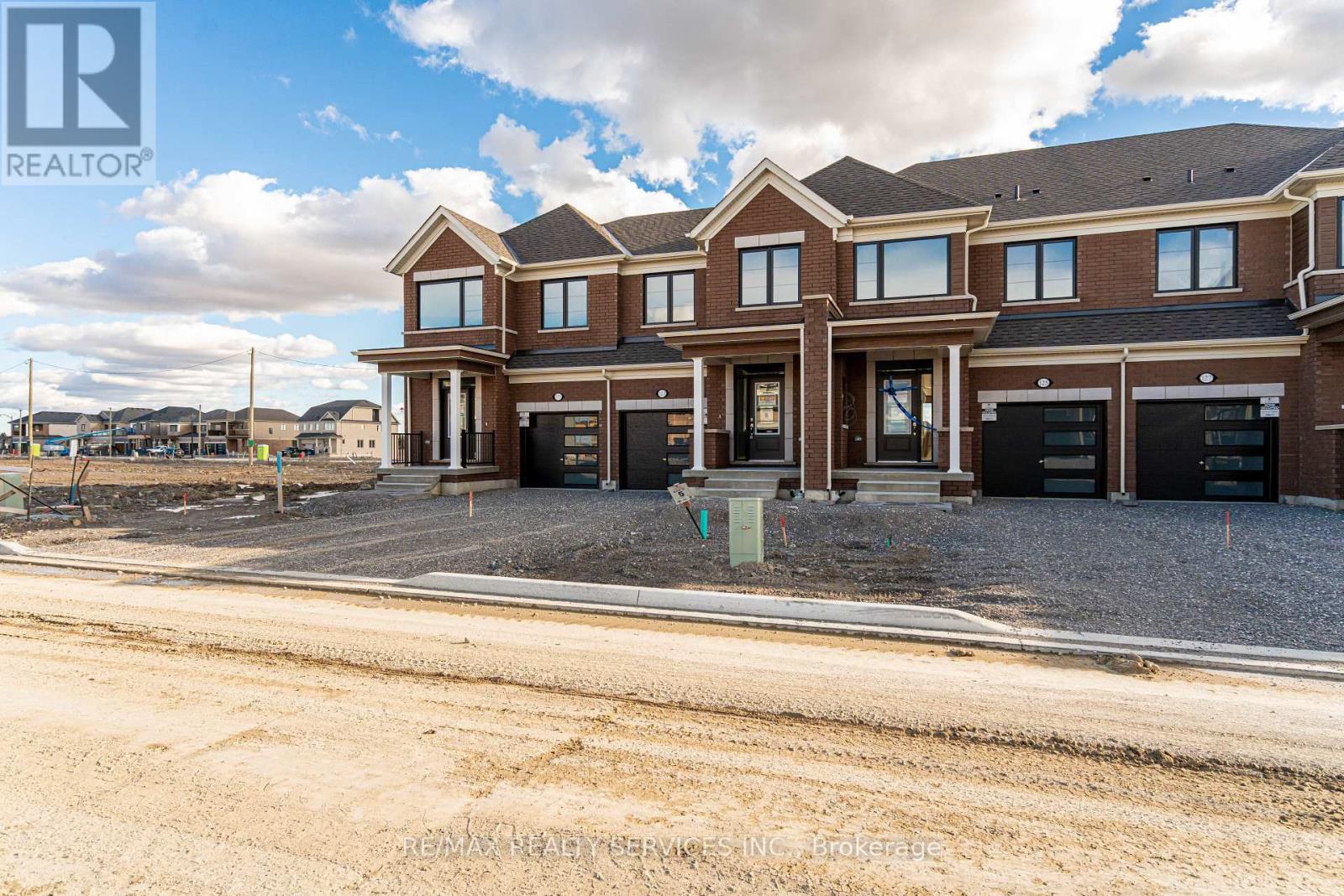 123 Sanderson Drive, Kawartha Lakes (Lindsay), Ontario  K9V 0T2 - Photo 4 - X12516616