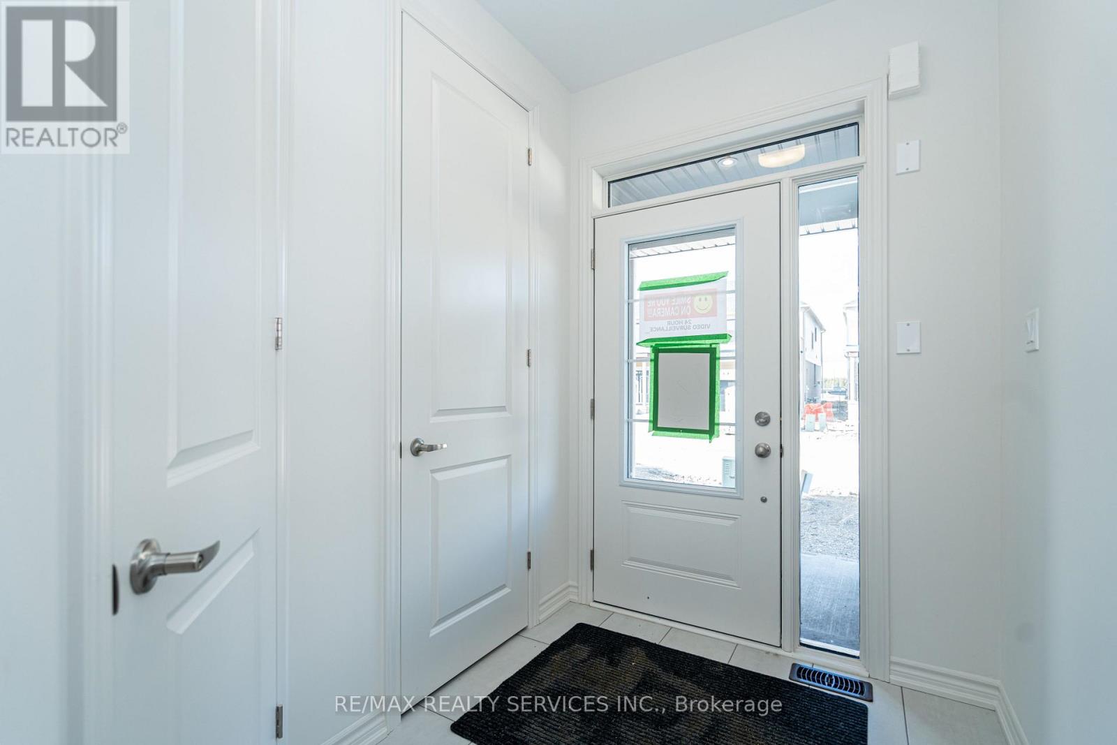 123 Sanderson Drive, Kawartha Lakes (Lindsay), Ontario  K9V 0T2 - Photo 7 - X12516616