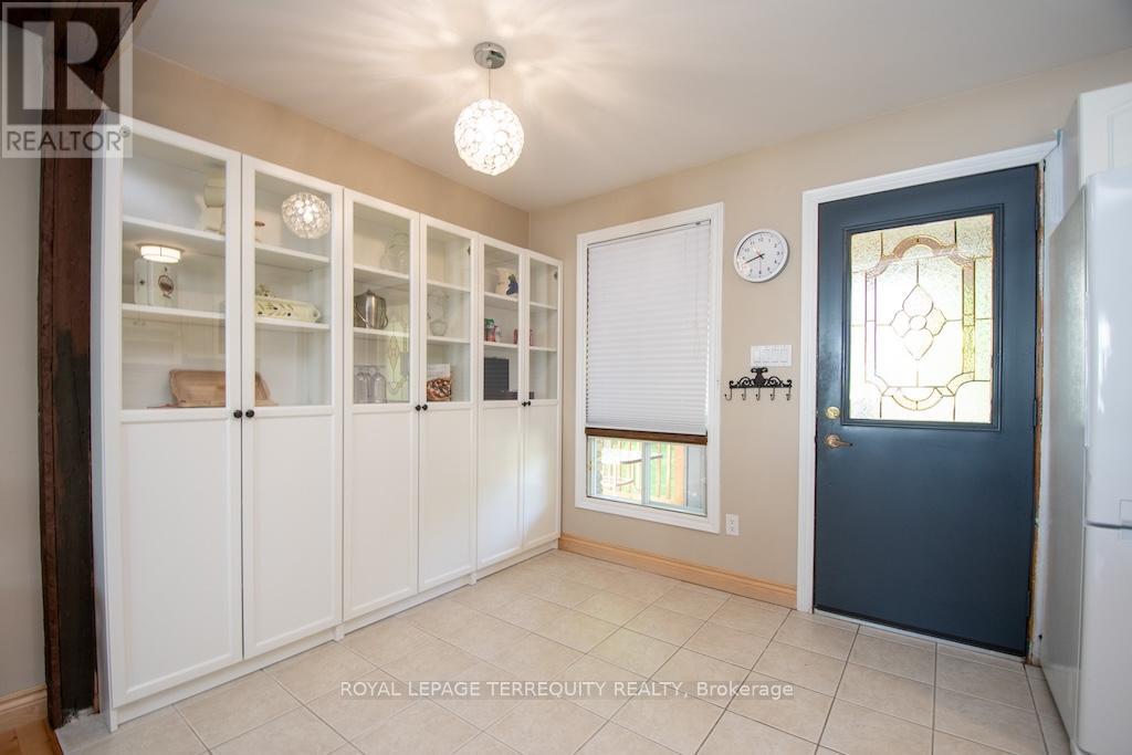 31 Alpine Street, Kawartha Lakes (Ops), Ontario  K9V 4R1 - Photo 12 - X12516744