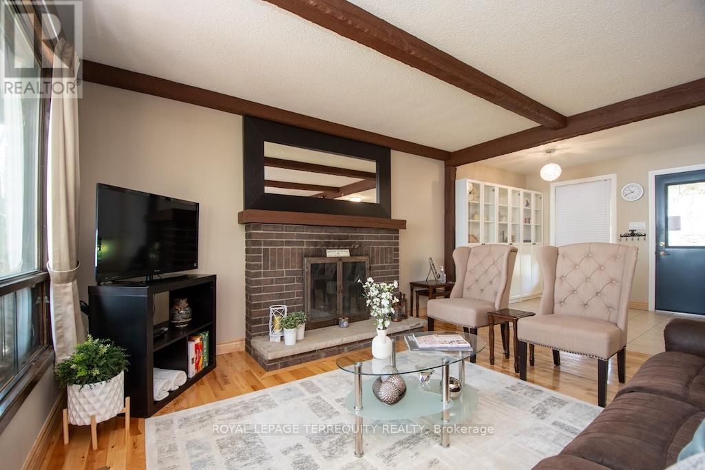 31 Alpine Street, Kawartha Lakes (Ops), Ontario  K9V 4R1 - Photo 14 - X12516744