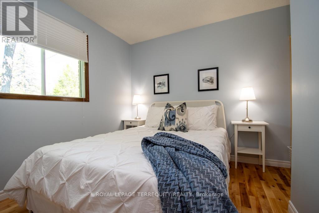 31 Alpine Street, Kawartha Lakes (Ops), Ontario  K9V 4R1 - Photo 25 - X12516744