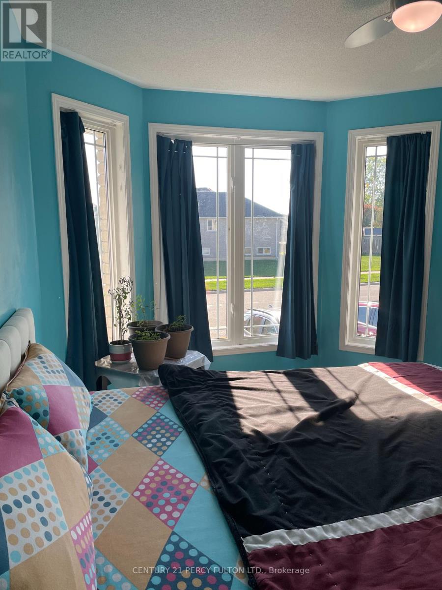 181 Parcells Crescent, Peterborough (Otonabee Ward 1), Ontario  K9K 2P2 - Photo 10 - X12516870