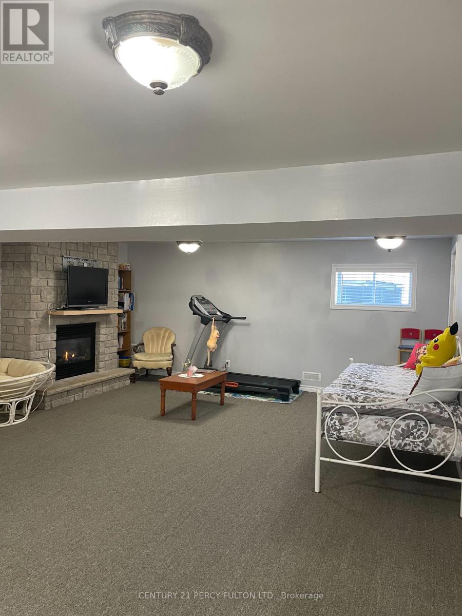 181 Parcells Crescent, Peterborough (Otonabee Ward 1), Ontario  K9K 2P2 - Photo 13 - X12516870