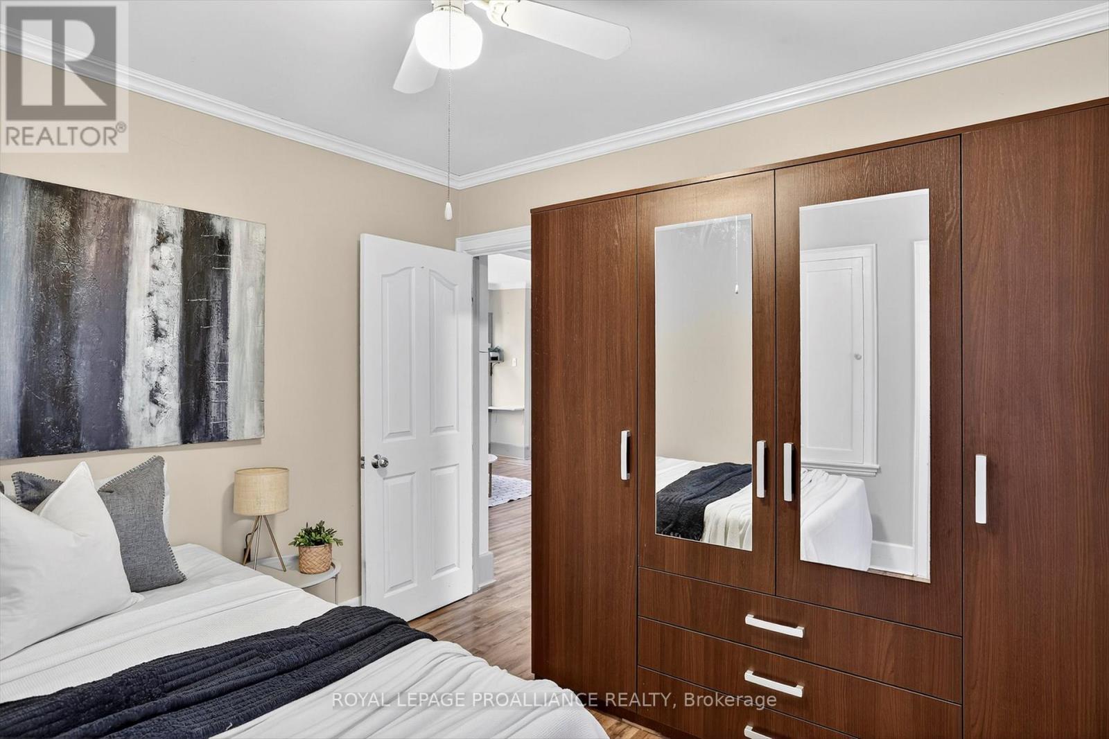 410 Dublin Street, Peterborough (Town Ward 3), Ontario  K9H 3C9 - Photo 22 - X12517246