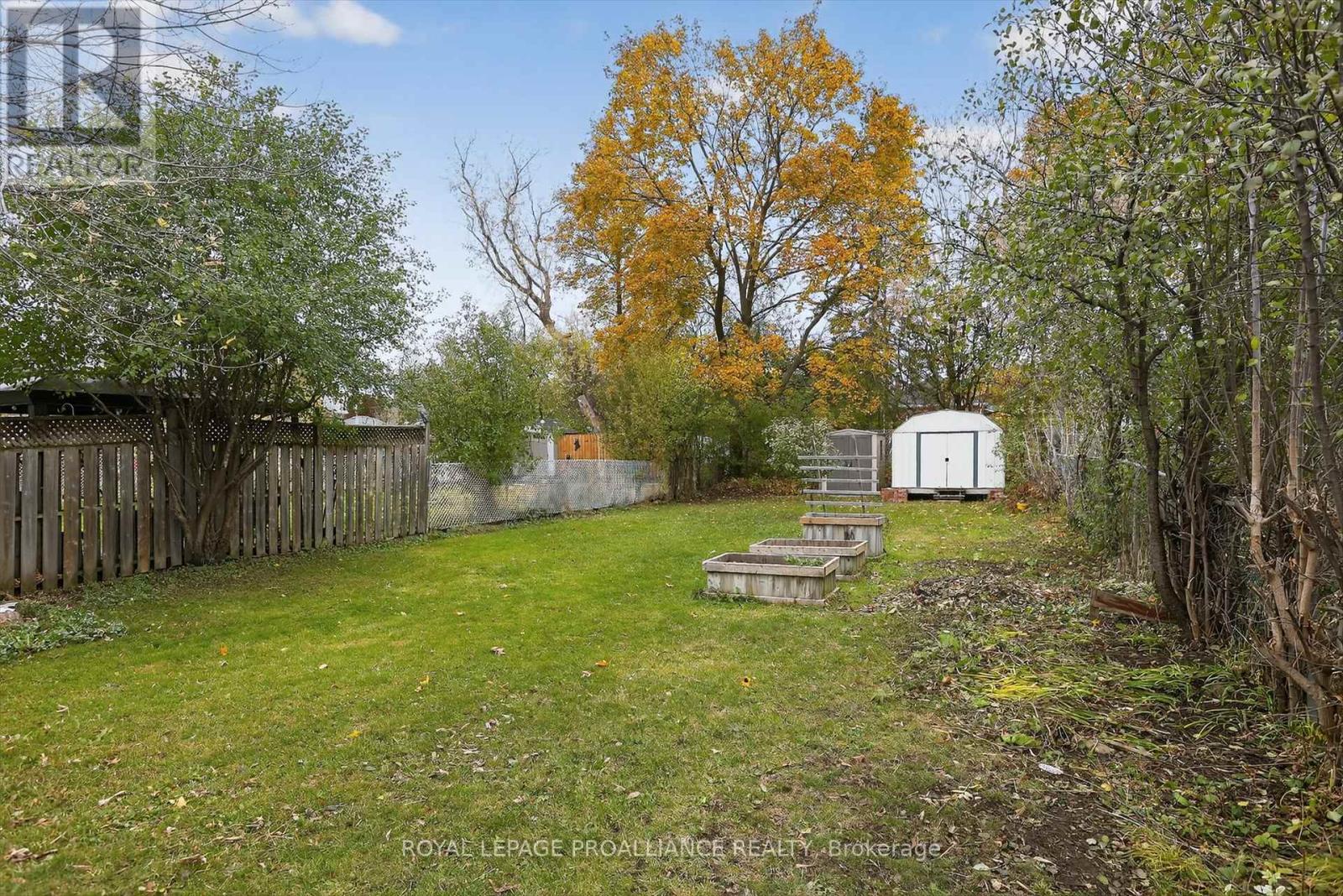 410 Dublin Street, Peterborough (Town Ward 3), Ontario  K9H 3C9 - Photo 36 - X12517246