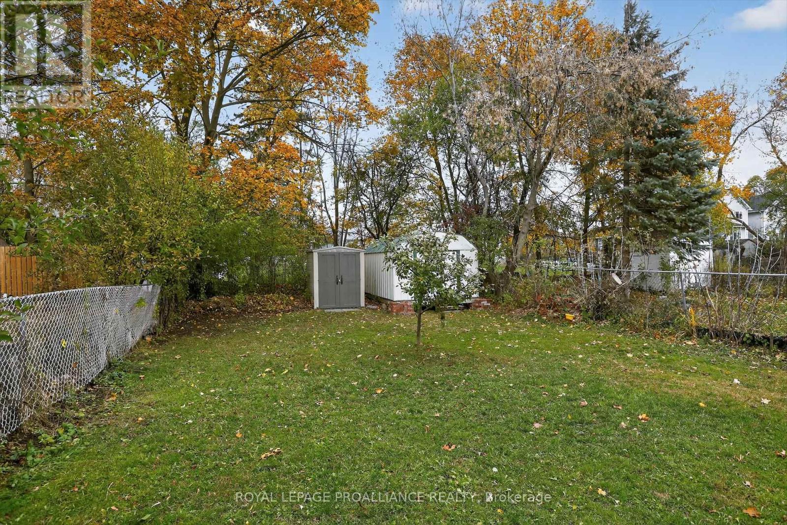 410 Dublin Street, Peterborough (Town Ward 3), Ontario  K9H 3C9 - Photo 45 - X12517246