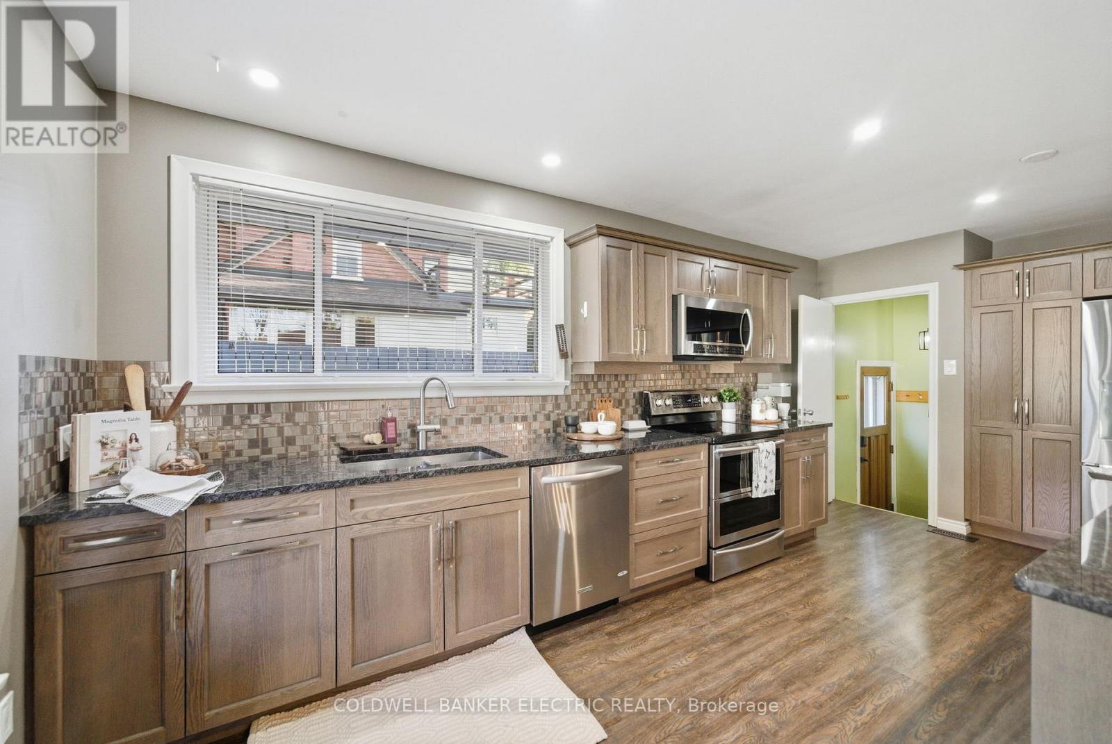 193 Benson Avenue, Peterborough (Northcrest Ward 5), Ontario  K9H 5Y6 - Photo 10 - X12519128