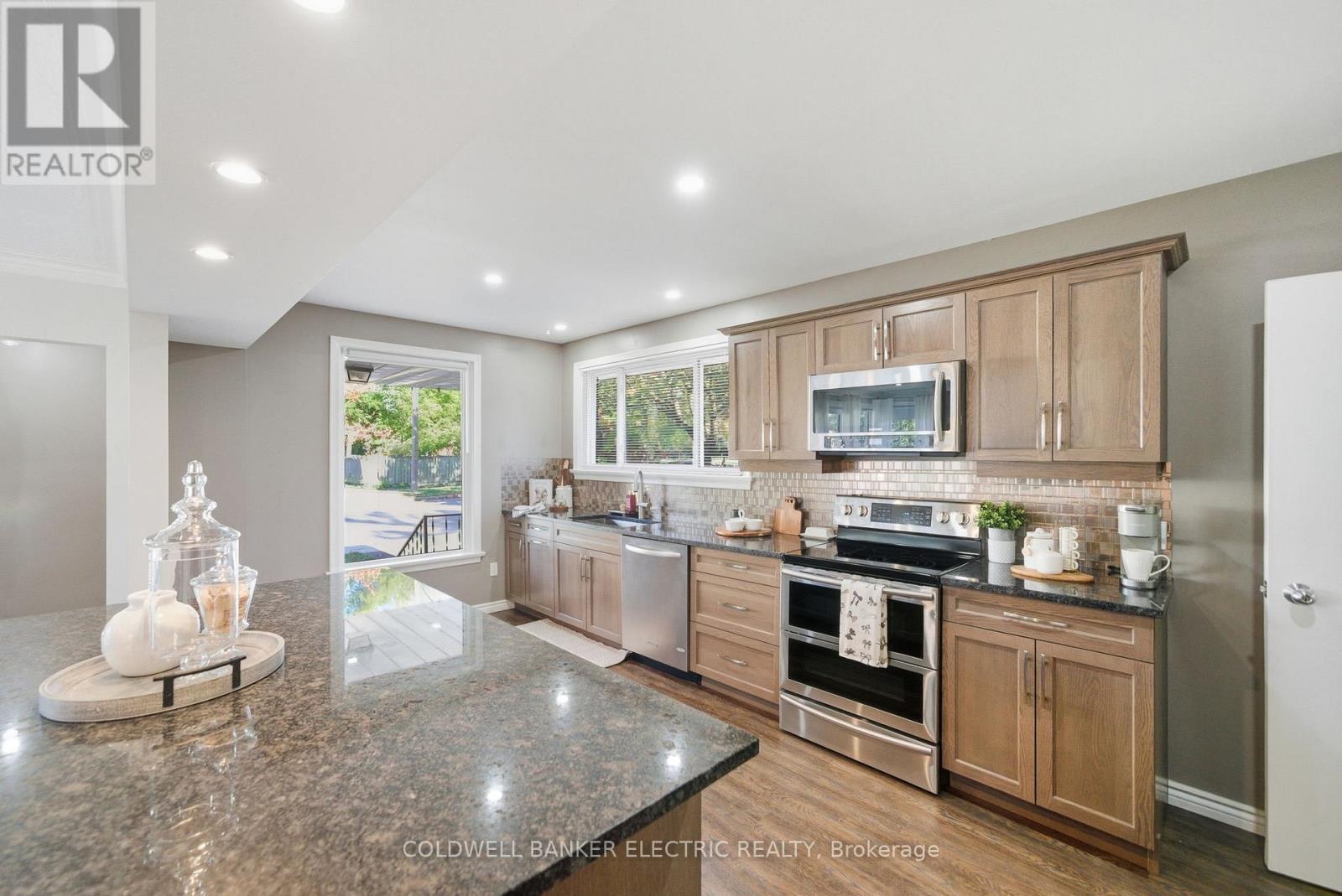 193 Benson Avenue, Peterborough (Northcrest Ward 5), Ontario  K9H 5Y6 - Photo 6 - X12519128