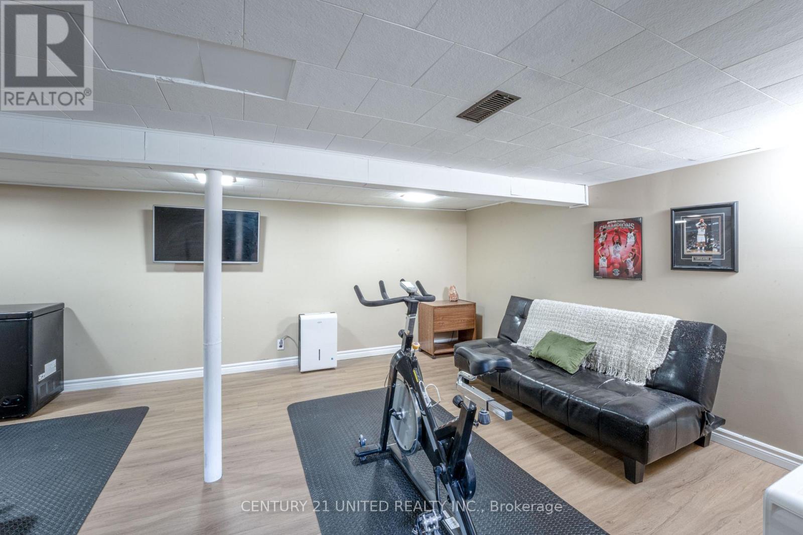 273 Bennet Street, Peterborough (Northcrest Ward 5), Ontario  K9H 5B8 - Photo 16 - X12519194