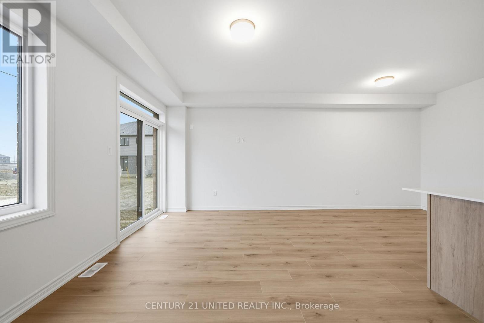 129 Sanderson Drive, Kawartha Lakes (Lindsay), Ontario  K9V 0S7 - Photo 18 - X12519438