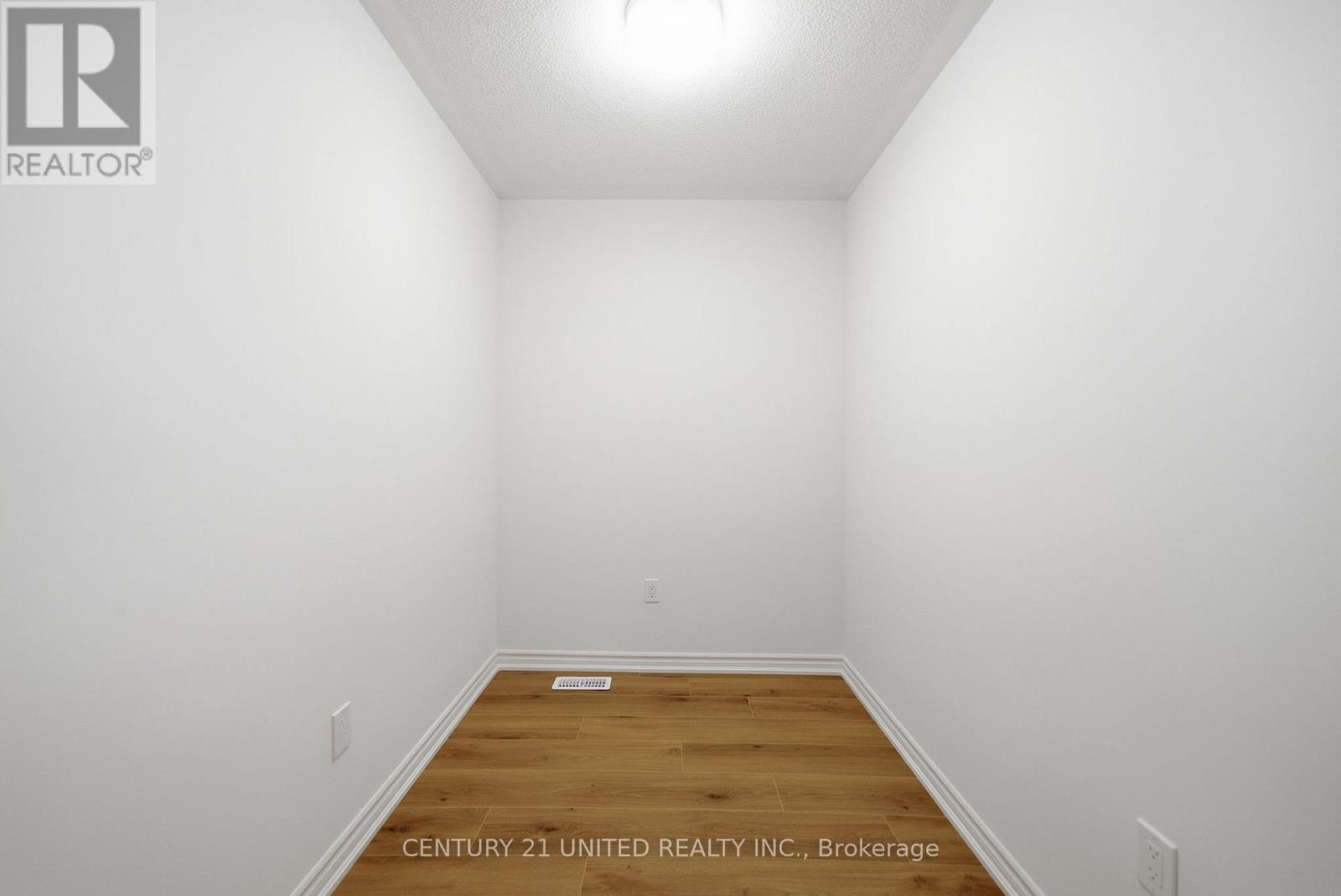 129 Sanderson Drive, Kawartha Lakes (Lindsay), Ontario  K9V 0S7 - Photo 28 - X12519438