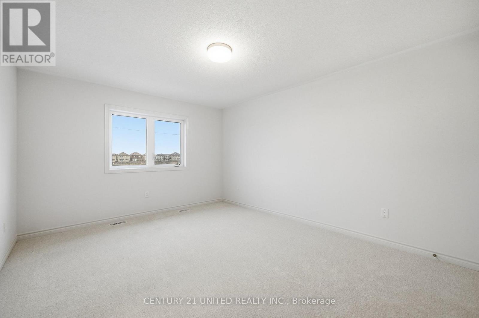 129 Sanderson Drive, Kawartha Lakes (Lindsay), Ontario  K9V 0S7 - Photo 31 - X12519438