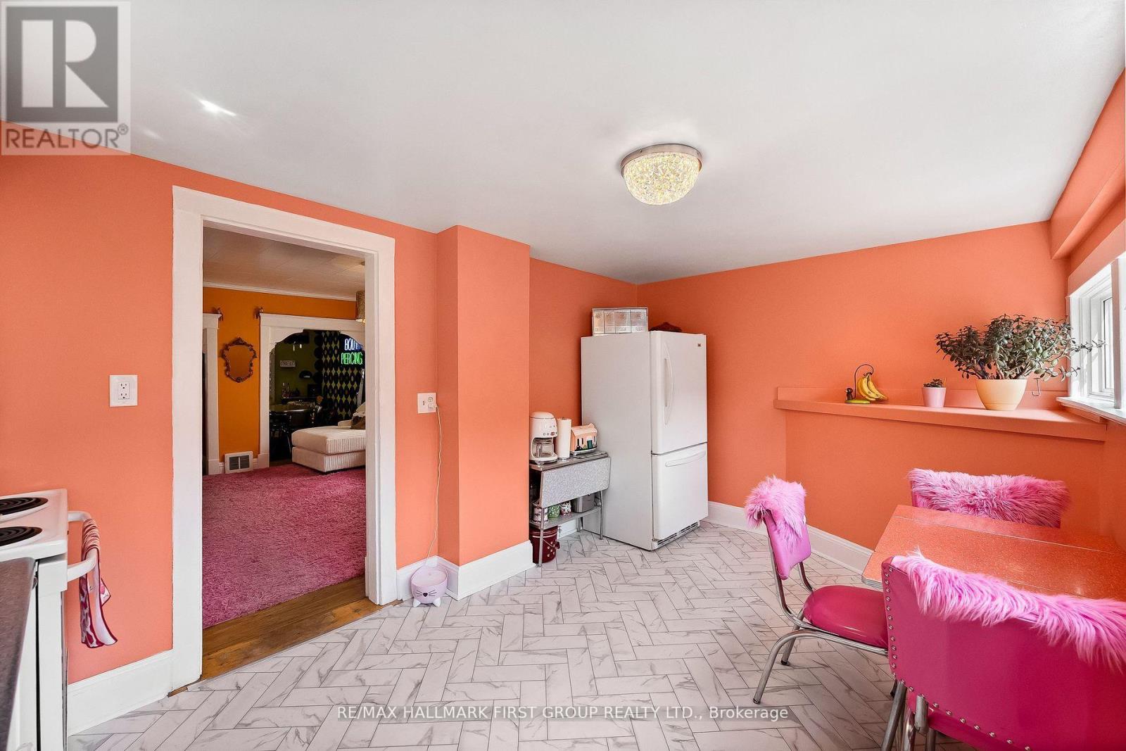 168 Adeline Street, Peterborough (Town Ward 3), Ontario  K9J 5E3 - Photo 15 - X12519618