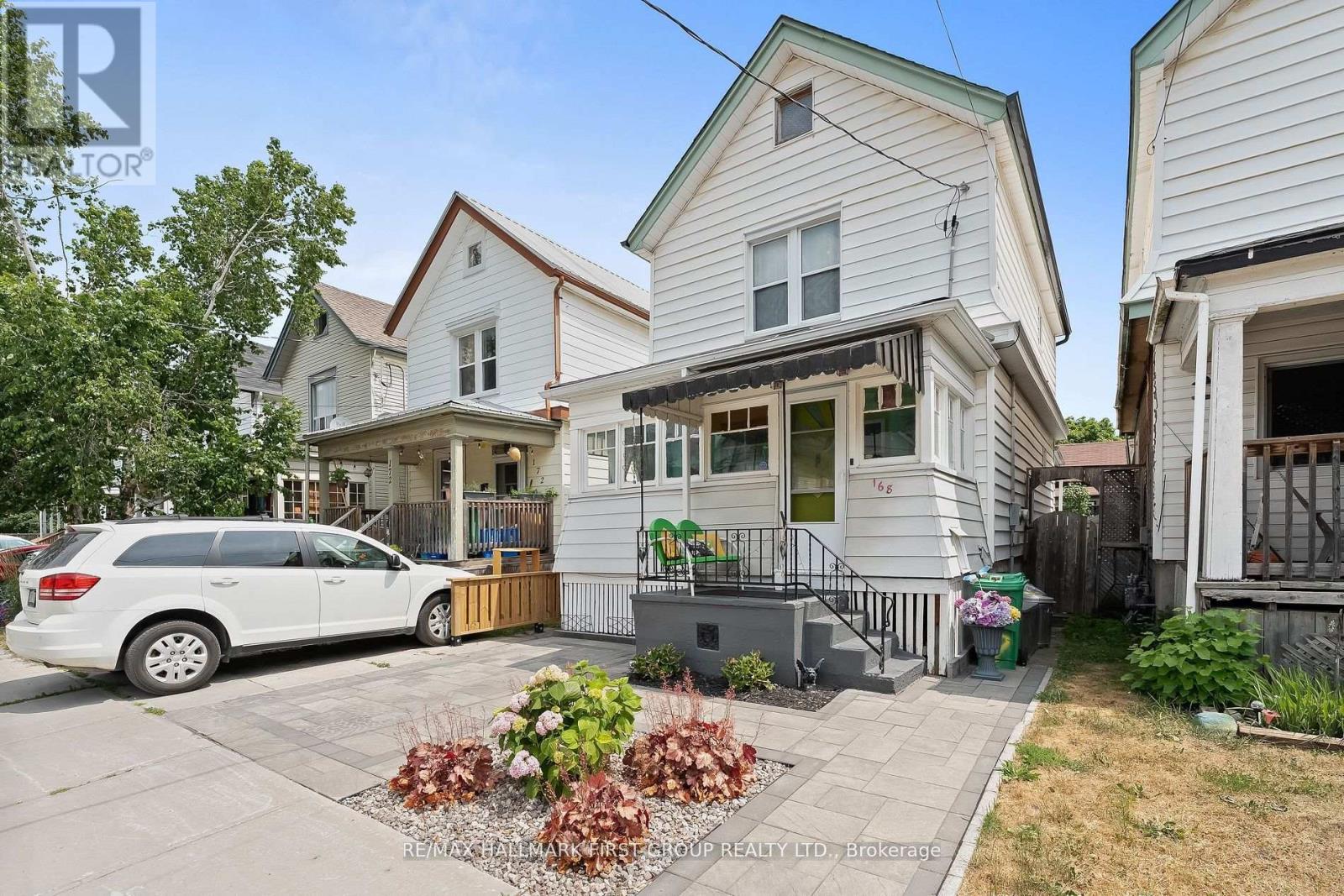 168 Adeline Street, Peterborough (Town Ward 3), Ontario  K9J 5E3 - Photo 2 - X12519618