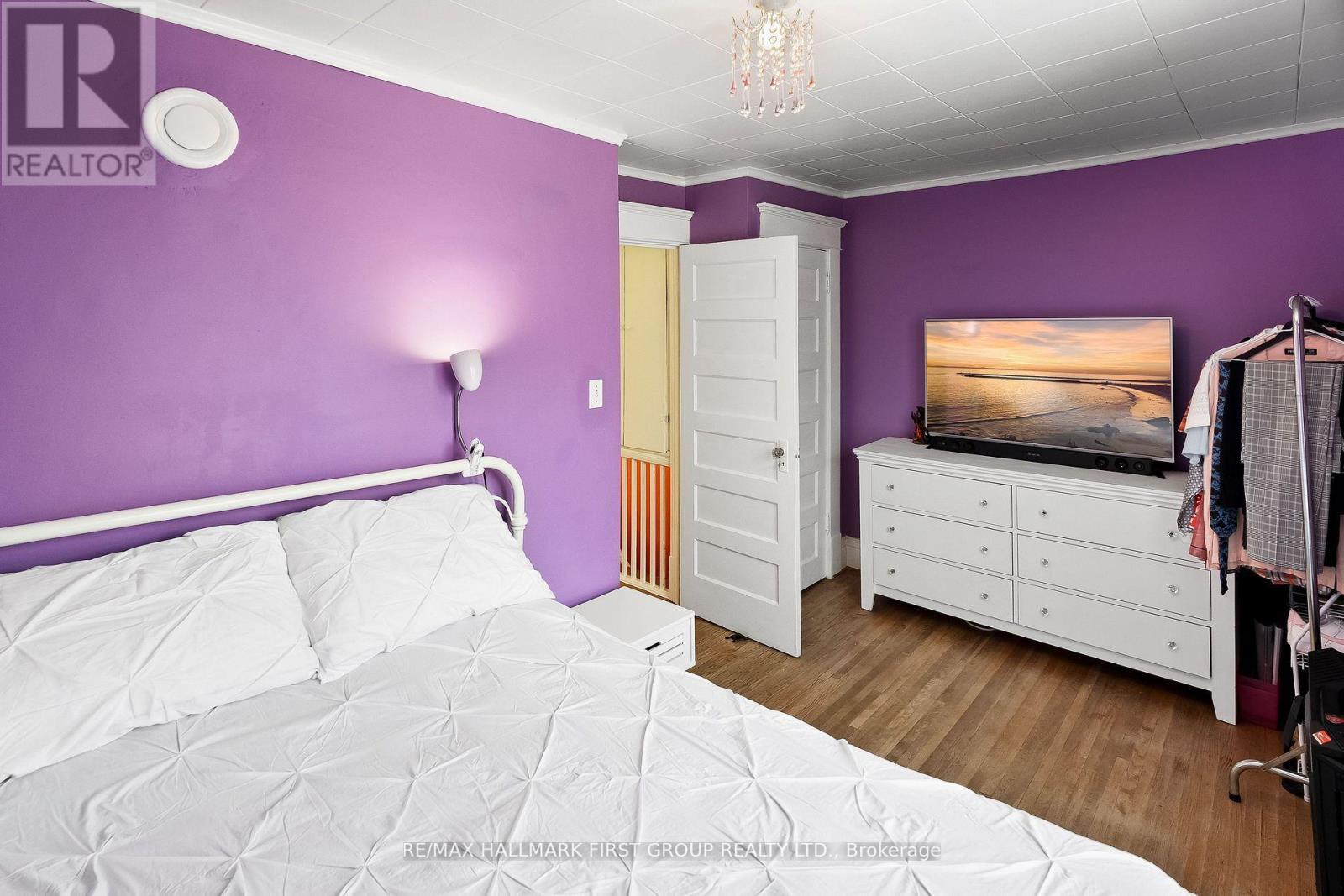 168 Adeline Street, Peterborough (Town Ward 3), Ontario  K9J 5E3 - Photo 28 - X12519618