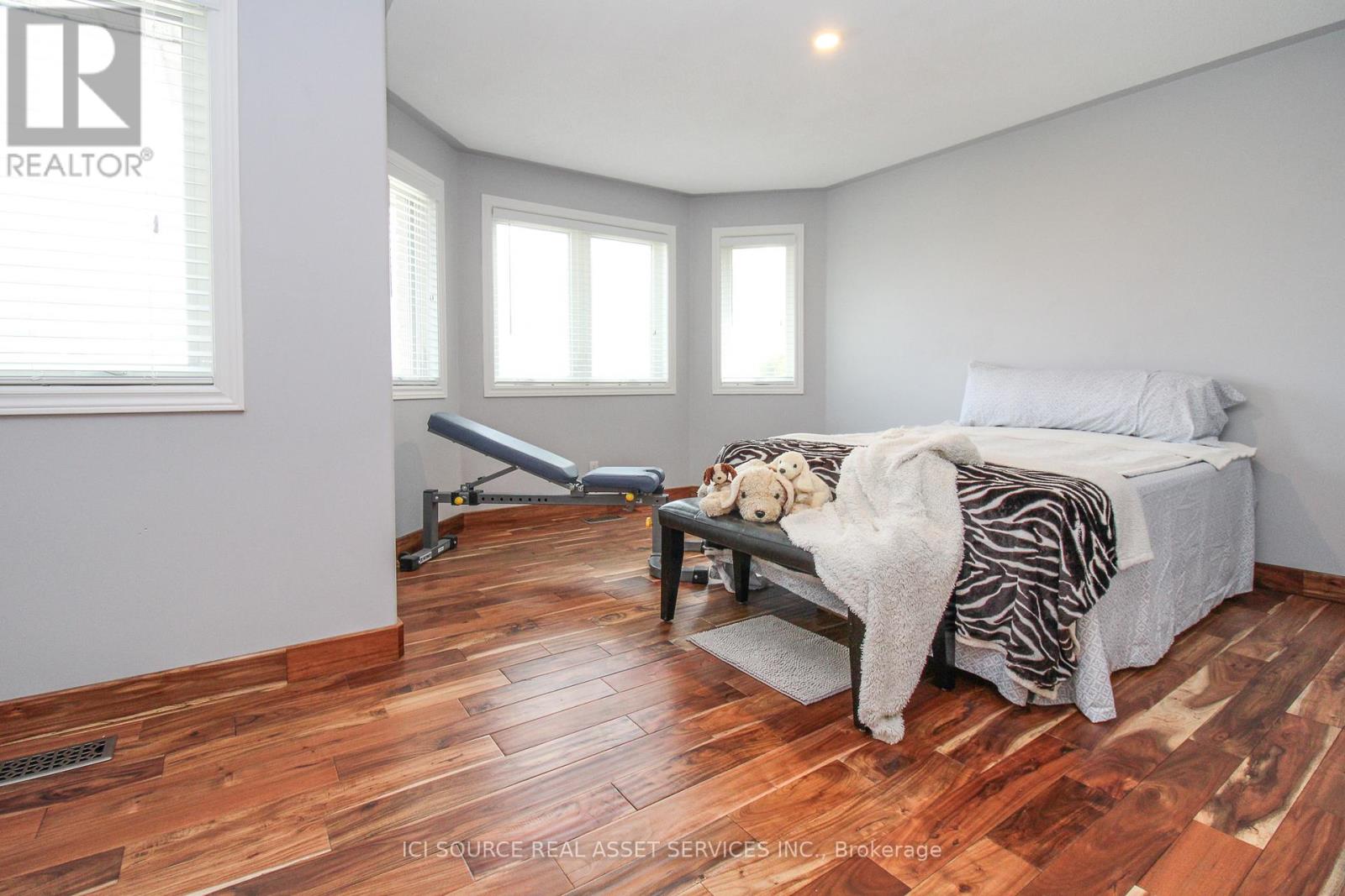 260 O'dette Road, Peterborough (Monaghan Ward 2), Ontario  K9K 2N8 - Photo 36 - X12519728