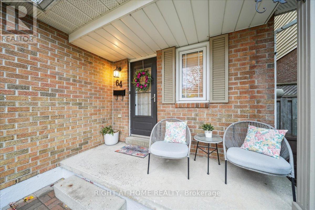 64 Hart Boulevard, Clarington (Newcastle), Ontario  L1B 1E4 - Photo 3 - E12520486