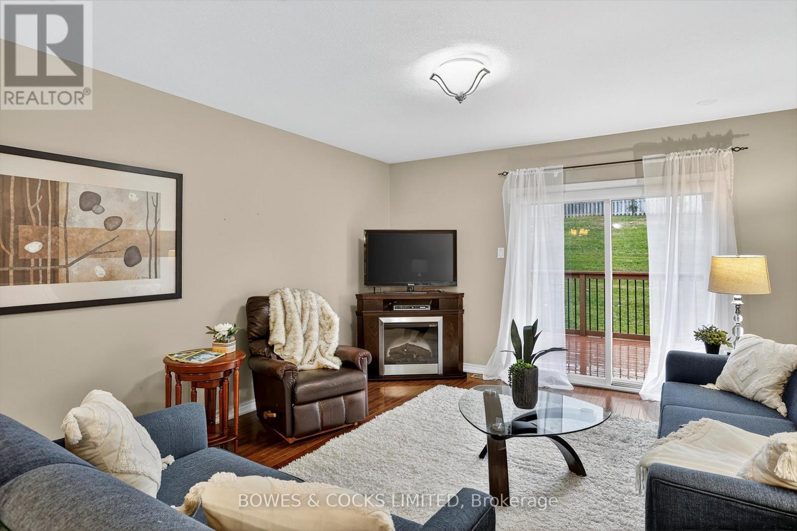 63 - 135 Village Crescent, Peterborough (Otonabee Ward 1), Ontario  K9J 0A9 - Photo 10 - X12520884