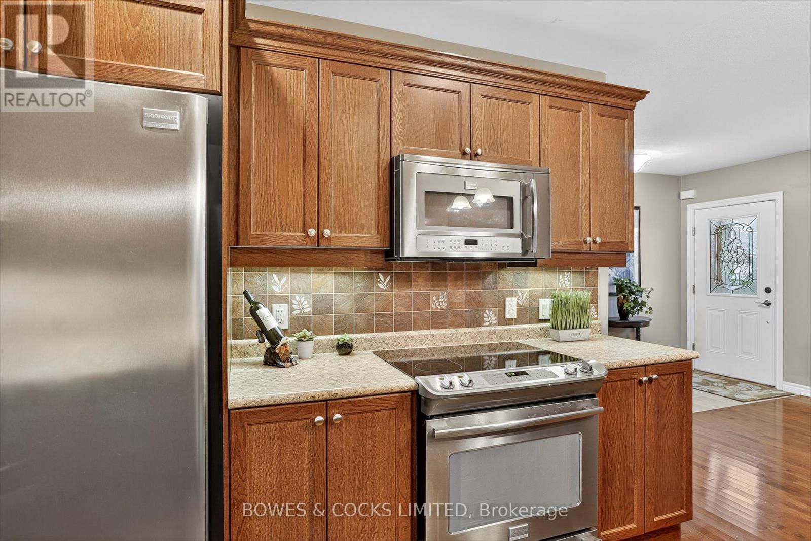 63 - 135 Village Crescent, Peterborough (Otonabee Ward 1), Ontario  K9J 0A9 - Photo 17 - X12520884