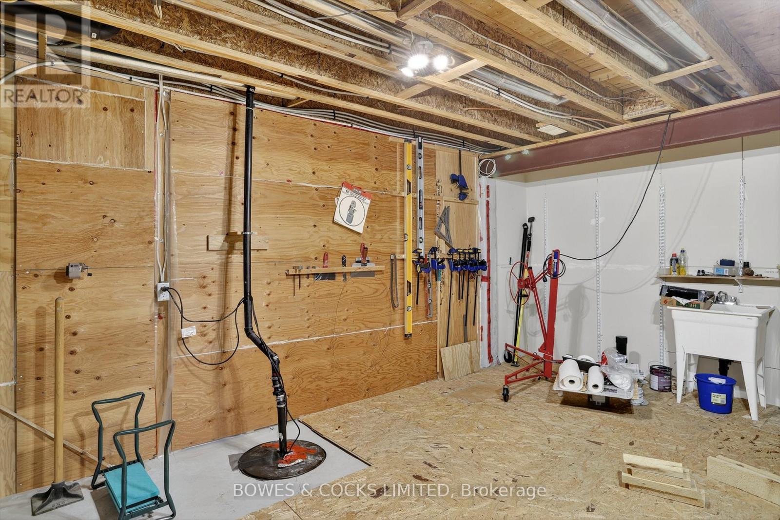 63 - 135 Village Crescent, Peterborough (Otonabee Ward 1), Ontario  K9J 0A9 - Photo 35 - X12520884