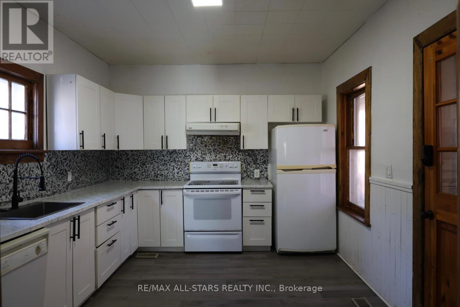 280 Lansdowne Street W, Peterborough (Ashburnham Ward 4), Ontario  K9J 1Y8 - Photo 9 - X12520948