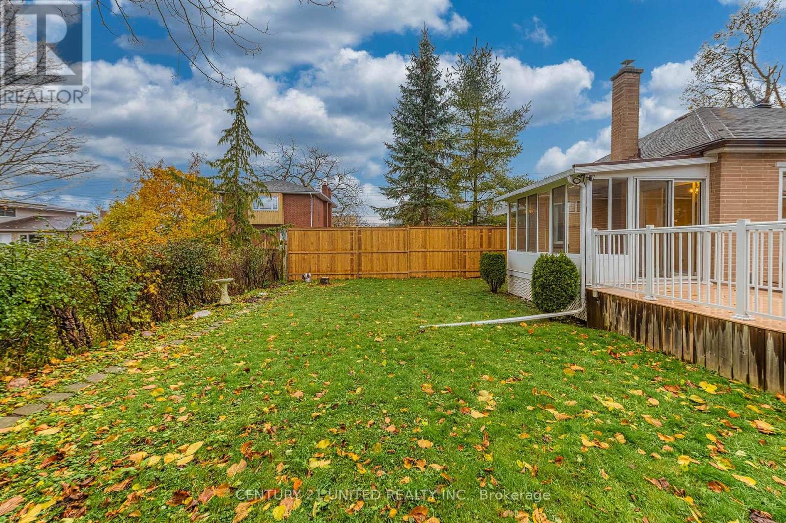 835 Barnardo Avenue, Peterborough (Northcrest Ward 5), Ontario  K9H 5W1 - Photo 3 - X12520956