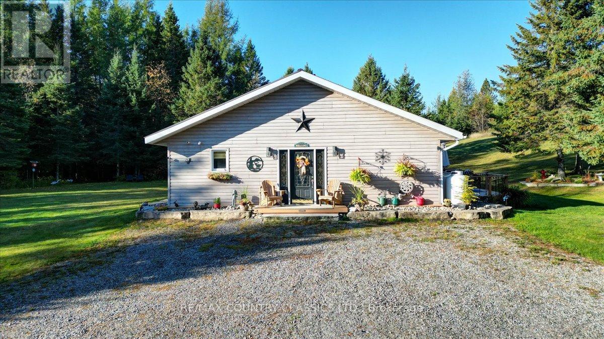 1689 Graphite Road, Hastings Highlands (Monteagle Ward), Ontario  K0L 2S0 - Photo 22 - X12521072