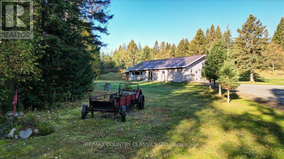 1689 Graphite Road, Hastings Highlands (Monteagle Ward), Ontario  K0L 2S0 - Photo 4 - X12521072