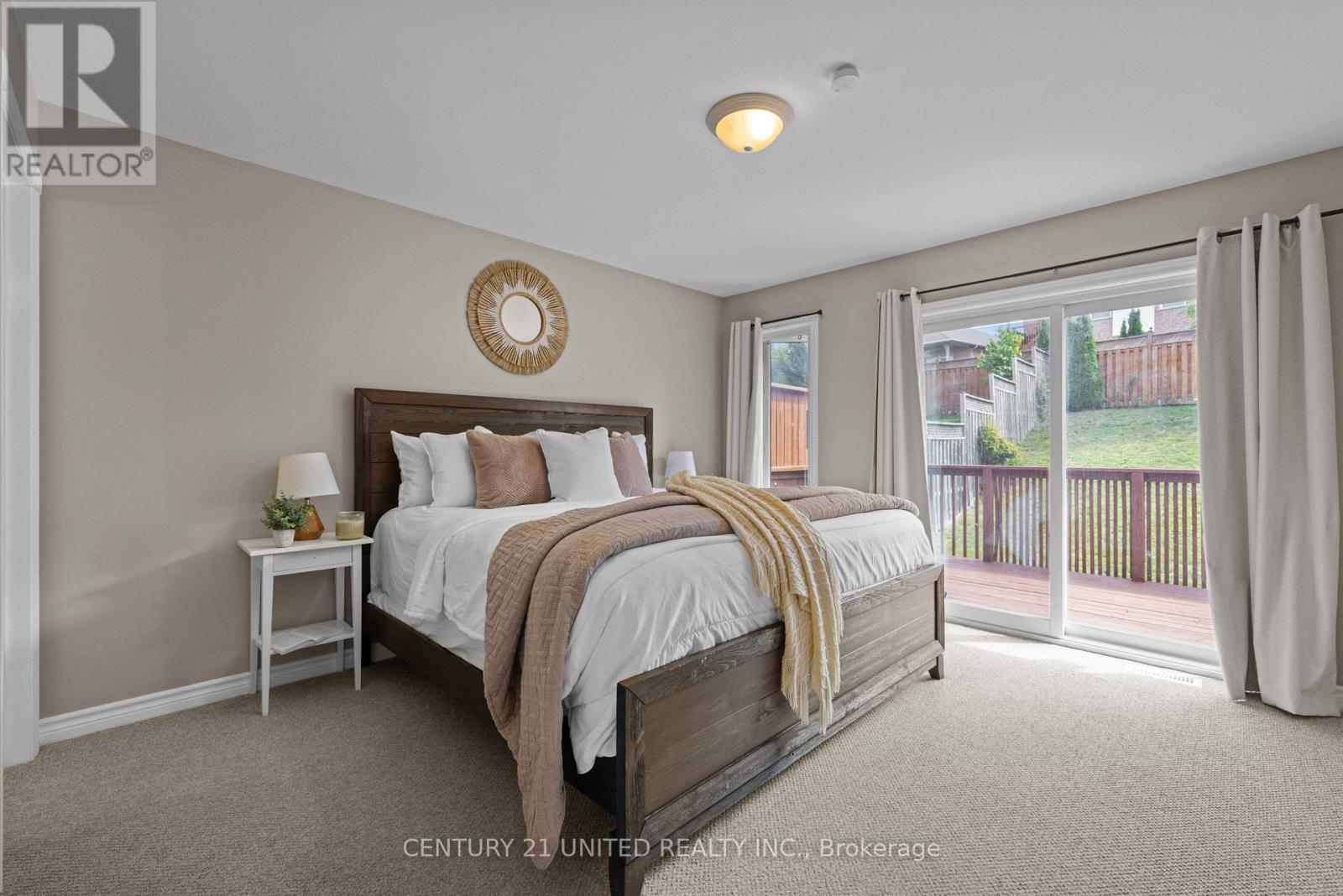 385 Bianco Crescent, Peterborough (Monaghan Ward 2), Ontario  K9K 0A5 - Photo 8 - X12521084