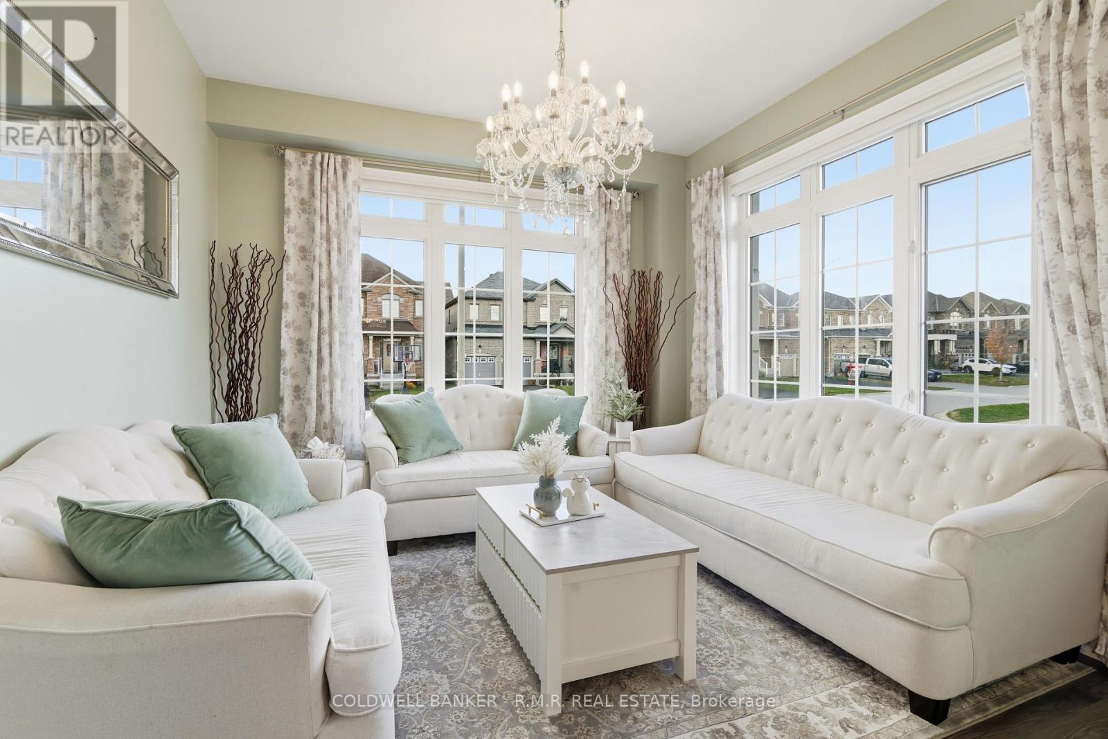 27 Barchard Street, Clarington (Newcastle), Ontario  L1B 0K8 - Photo 7 - E12521266