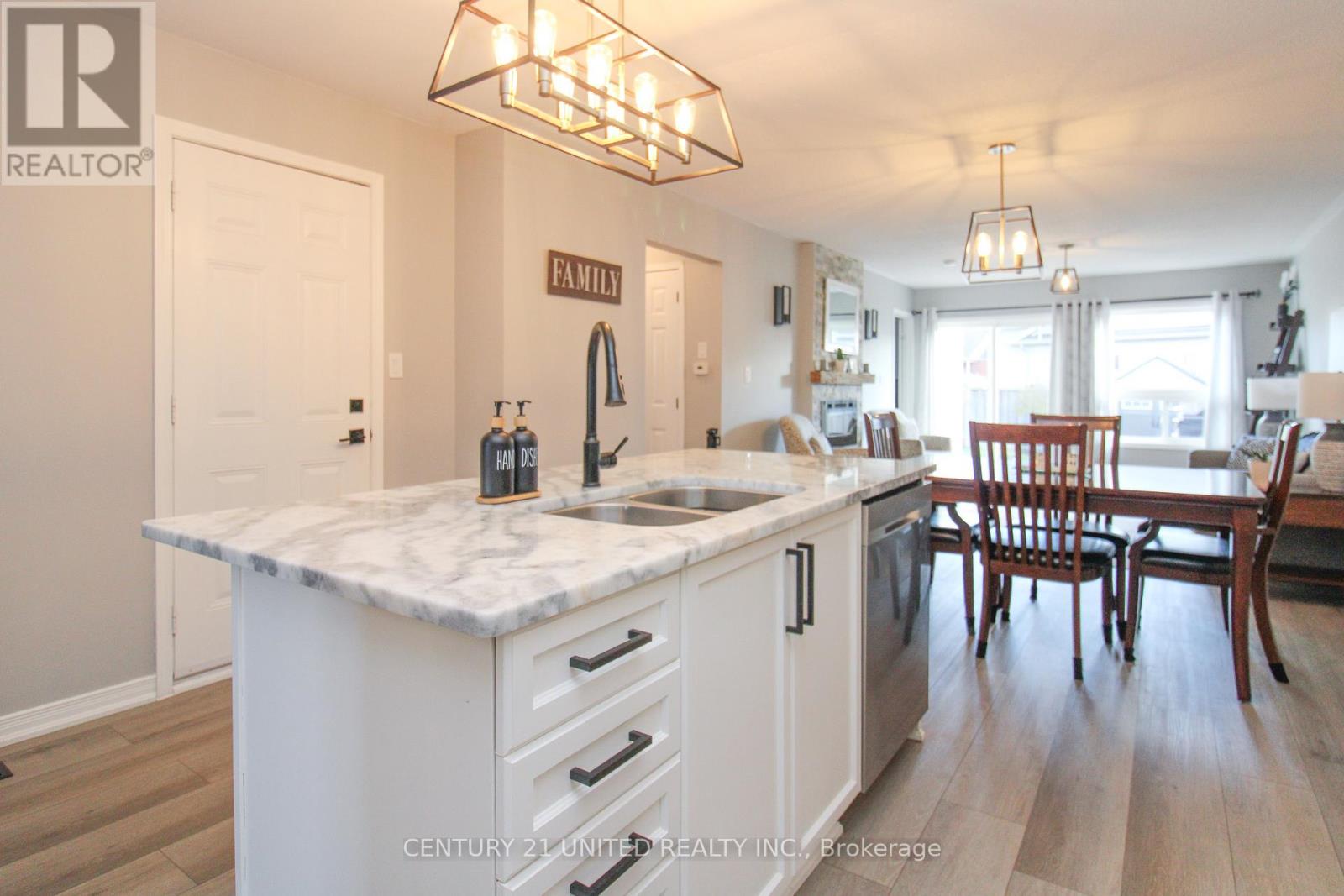 1356 Ireland Drive, Peterborough (Monaghan Ward 2), Ontario  K9K 0B1 - Photo 10 - X12521340