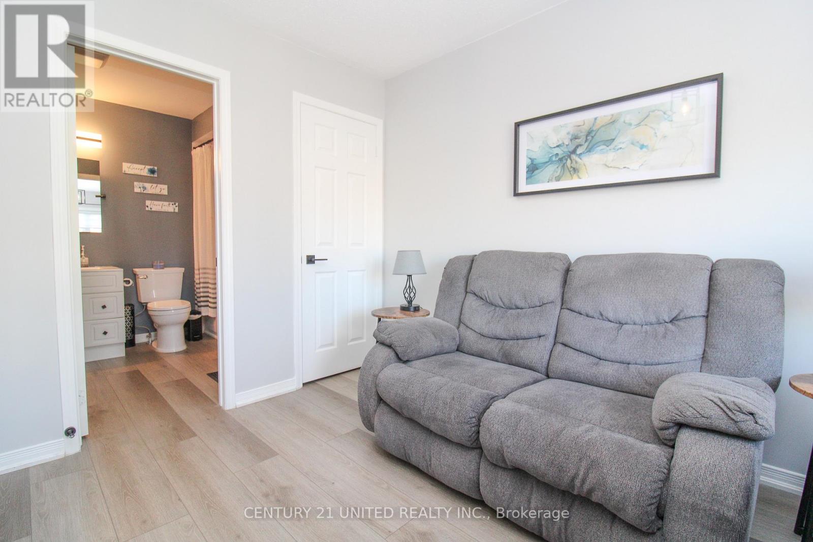 1356 Ireland Drive, Peterborough (Monaghan Ward 2), Ontario  K9K 0B1 - Photo 23 - X12521340