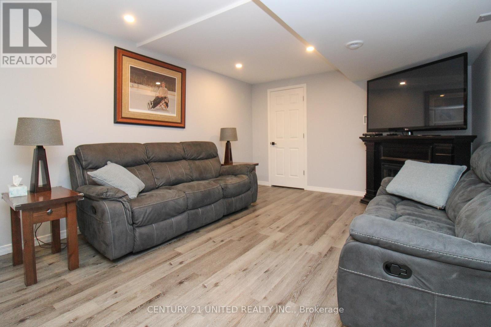 1356 Ireland Drive, Peterborough (Monaghan Ward 2), Ontario  K9K 0B1 - Photo 27 - X12521340