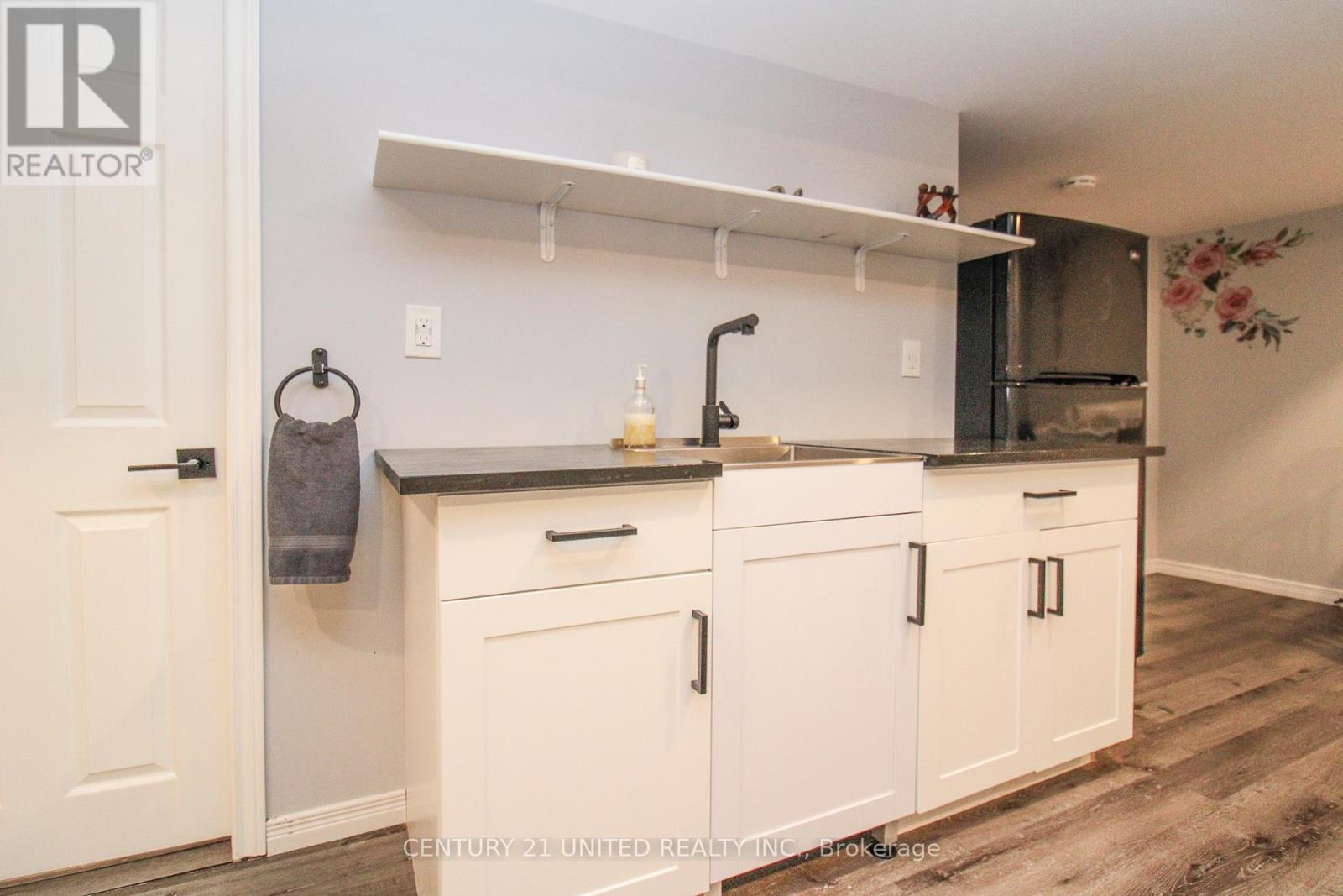 1356 Ireland Drive, Peterborough (Monaghan Ward 2), Ontario  K9K 0B1 - Photo 29 - X12521340