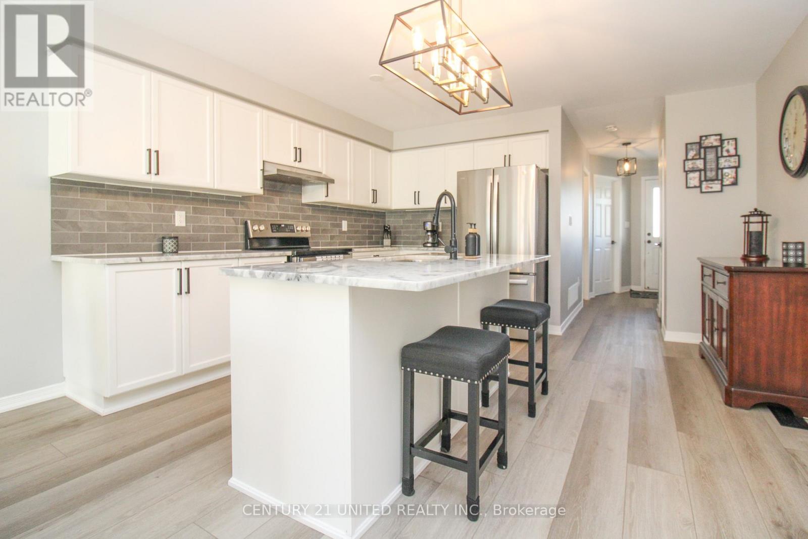 1356 Ireland Drive, Peterborough (Monaghan Ward 2), Ontario  K9K 0B1 - Photo 7 - X12521340