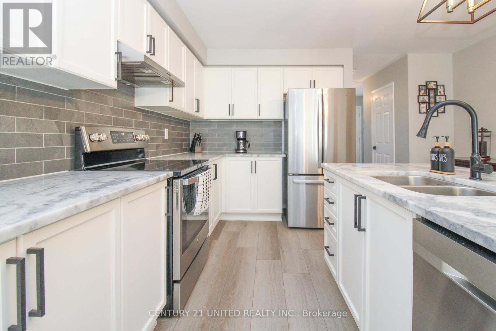 1356 Ireland Drive, Peterborough (Monaghan Ward 2), Ontario  K9K 0B1 - Photo 8 - X12521340