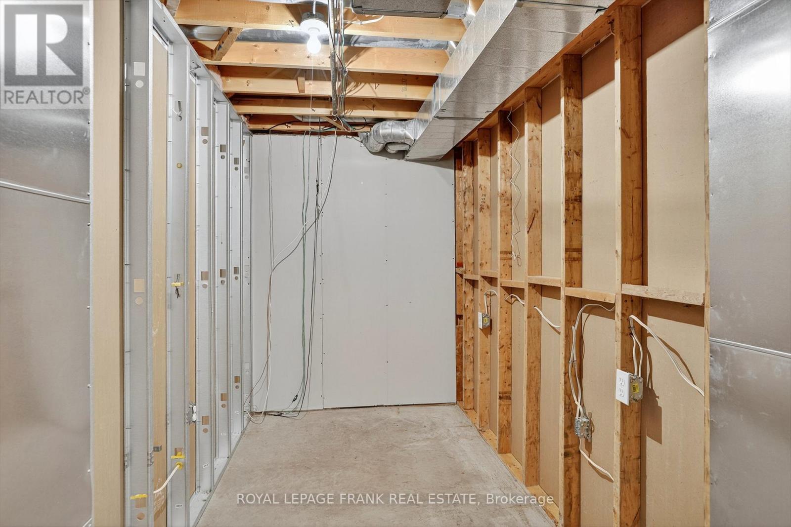 2940 Jennifer Drive, Peterborough (Northcrest Ward 5), Ontario  K9L 1Z9 - Photo 30 - X12521342