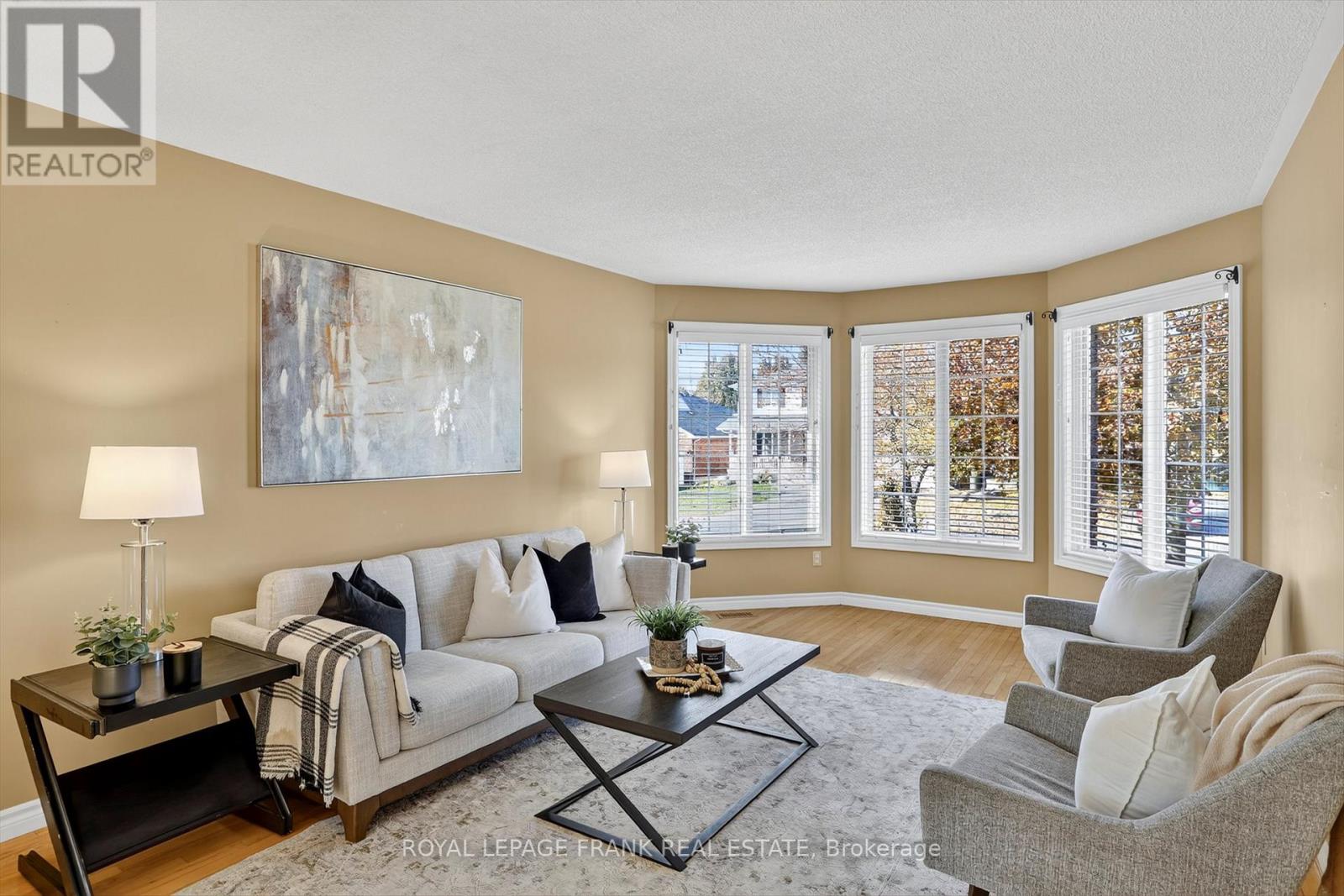 2940 Jennifer Drive, Peterborough (Northcrest Ward 5), Ontario  K9L 1Z9 - Photo 6 - X12521342