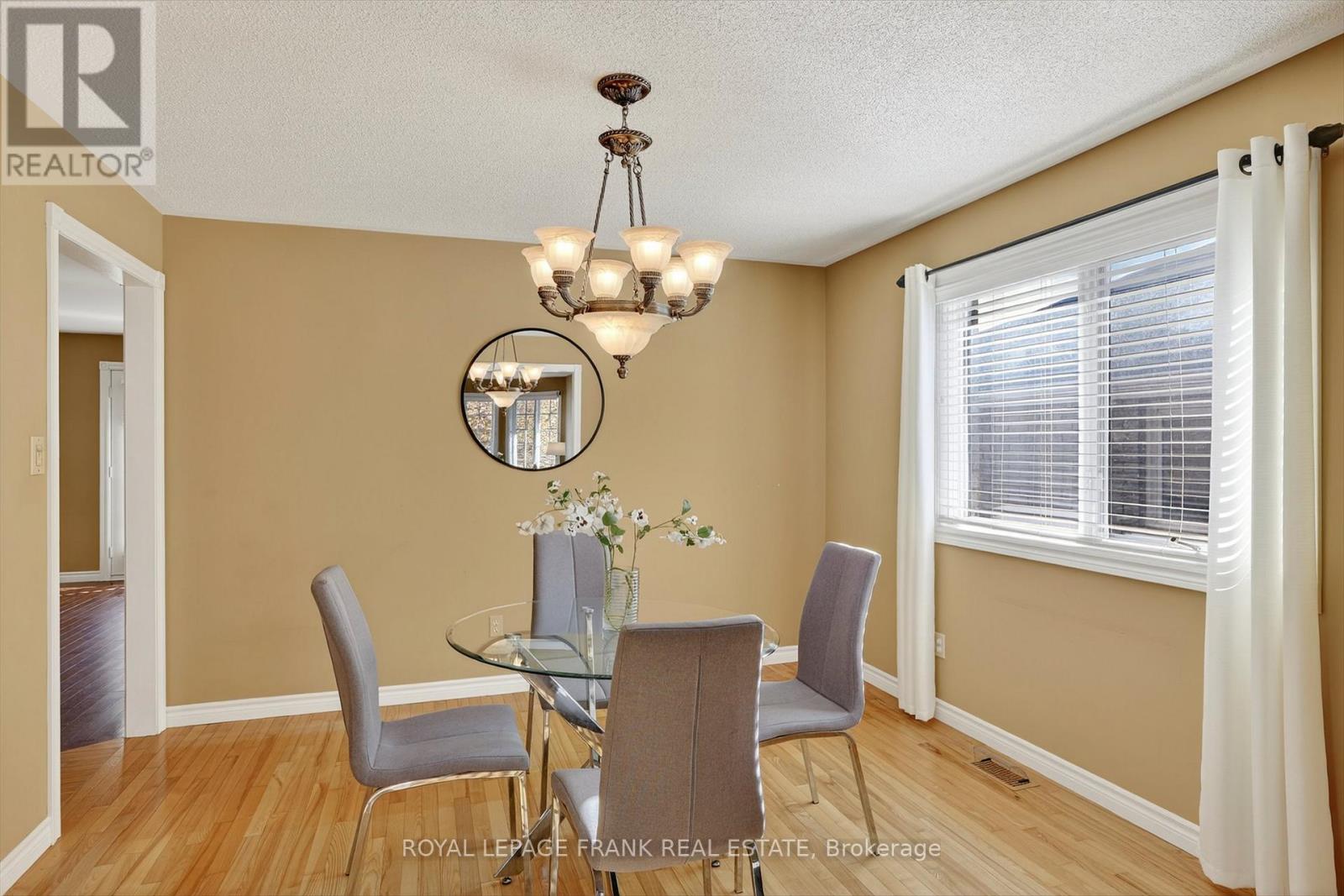 2940 Jennifer Drive, Peterborough (Northcrest Ward 5), Ontario  K9L 1Z9 - Photo 8 - X12521342